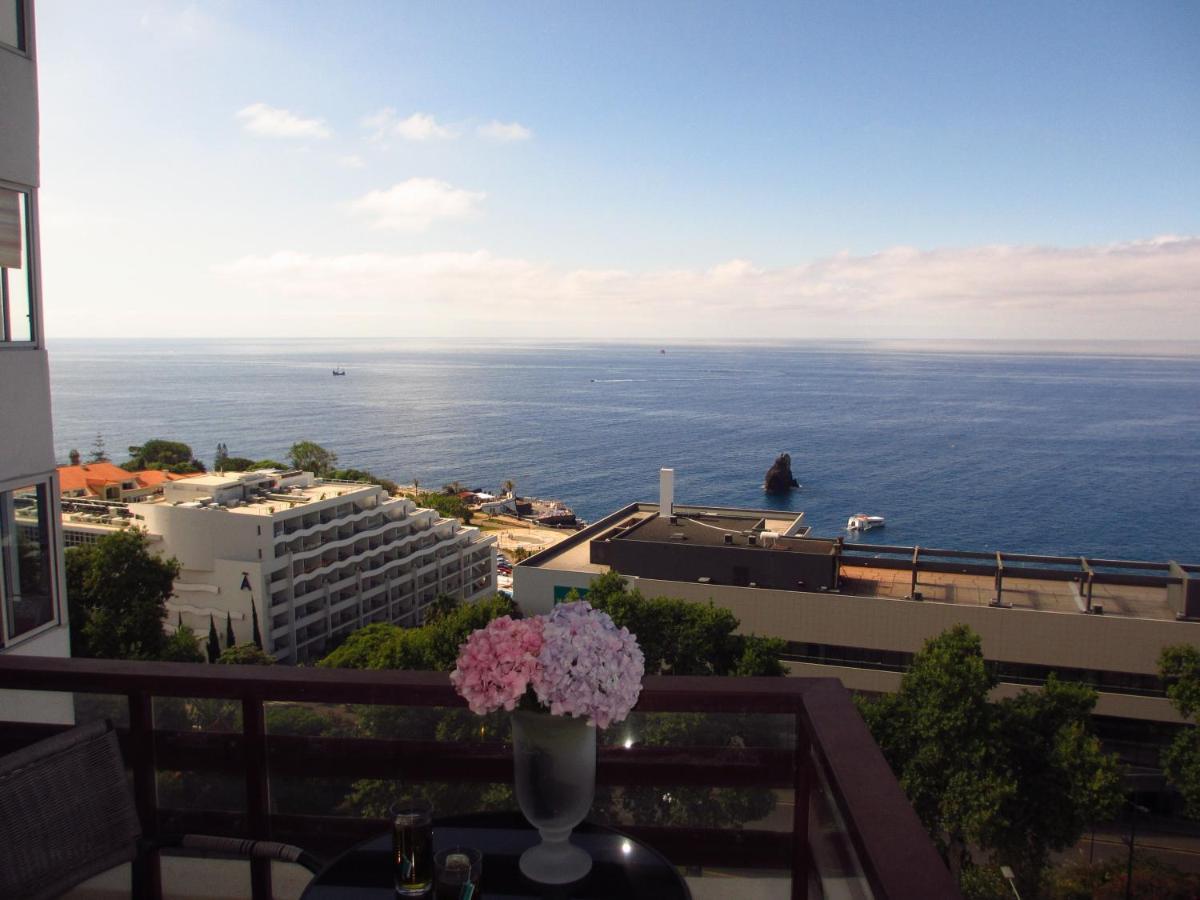 Tranquil Ocean View Apartment Funchal  Bagian luar foto