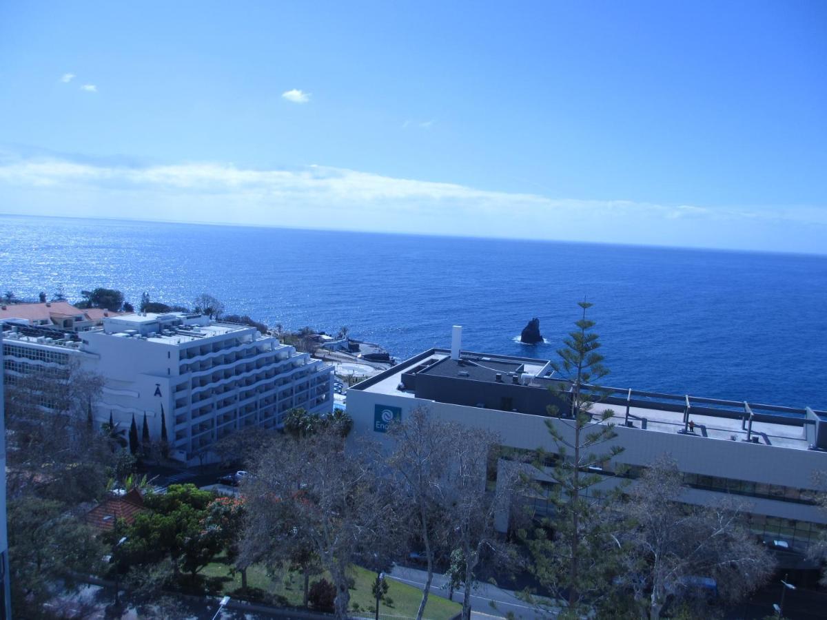 Tranquil Ocean View Apartment Funchal  Bagian luar foto